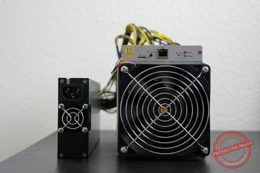 Un ASIC spécialement conçu pour miner du Bitcoin Source : Antminer